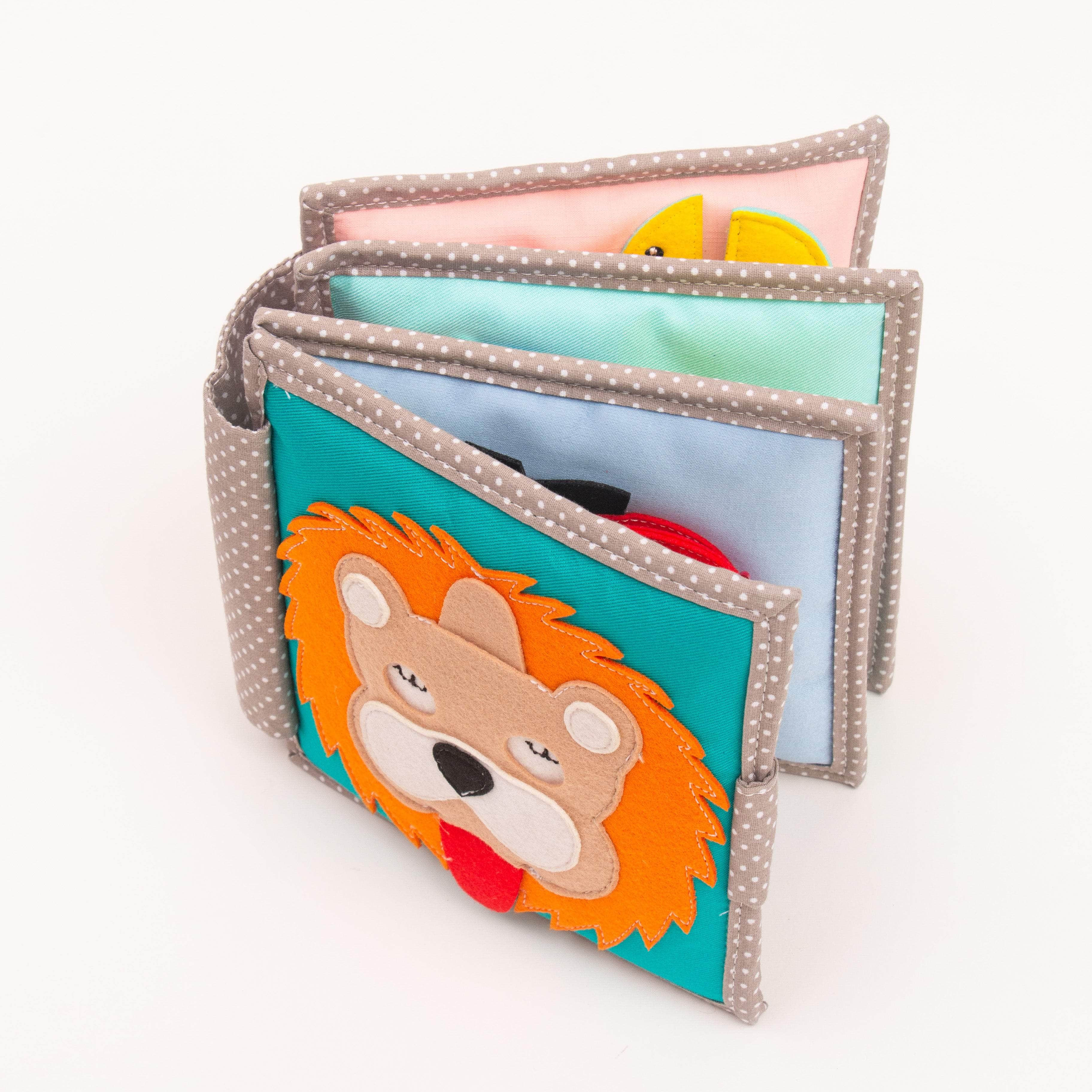Lion endormi - 6 pages Mini Quiet Book