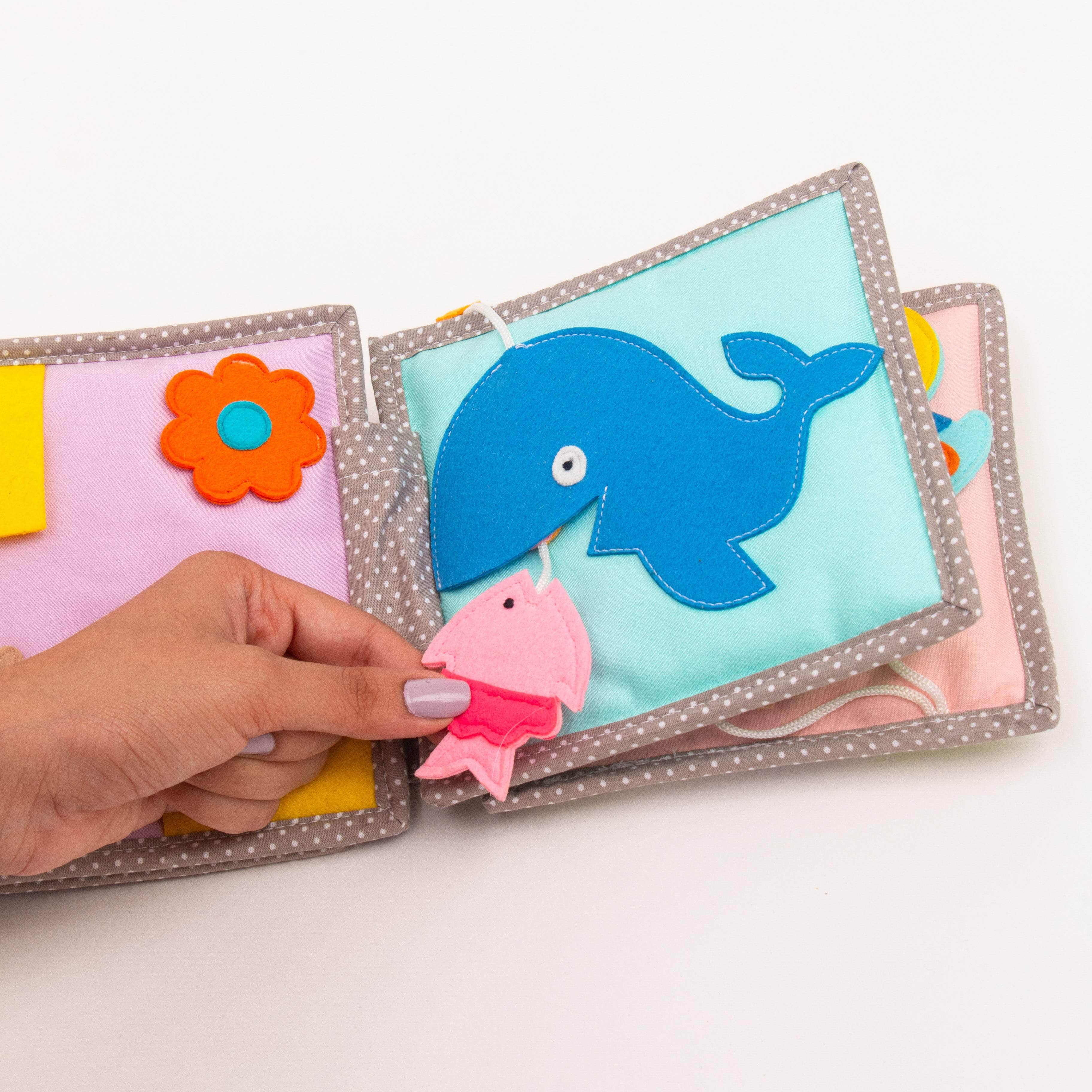 Lion endormi - 6 pages Mini Quiet Book
